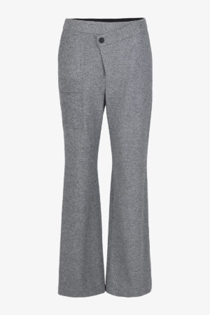 Hose mit asymmetrischem Bund